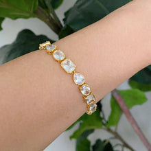 Load image into Gallery viewer, Sparkling In Shapes Bracelet