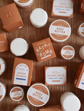 Load image into Gallery viewer, Oatmeal Milk & Honey Bath Bomb
