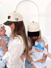 Load image into Gallery viewer, Mommin' - Vintage Trucker Hat