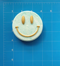 Load image into Gallery viewer, Happy Bath Bomb (Emoji, Smiley)