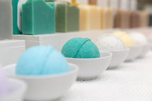 Load image into Gallery viewer, Sea La Vie Bath Bomb