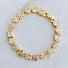 Load image into Gallery viewer, Sparkling In Shapes Bracelet