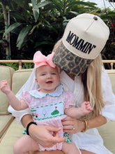 Load image into Gallery viewer, Mommin' - Vintage Trucker Hat