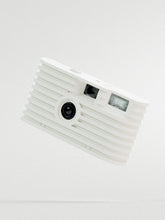Load image into Gallery viewer, Fotofoto FF-1 "Aspen" | Sustainable Disposable Camera