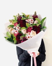Load image into Gallery viewer, Presentation Bouquet