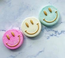Load image into Gallery viewer, Happy Bath Bomb (Emoji, Smiley)
