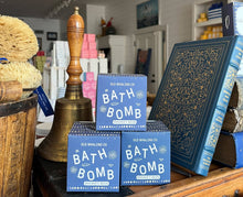 Load image into Gallery viewer, Mariner&#39;s Moon® Bath Bomb
