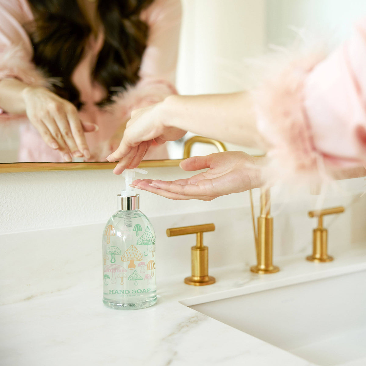 Dizzy Daisy Liquid Hand Soap with Decorative Insert – Eden's Flower ...