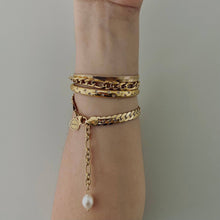 Load image into Gallery viewer, Stars bangle 18k gold plated stainless steel zirconia layer
