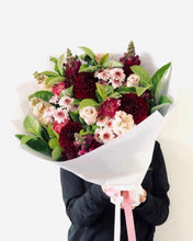 Load image into Gallery viewer, Presentation Bouquet
